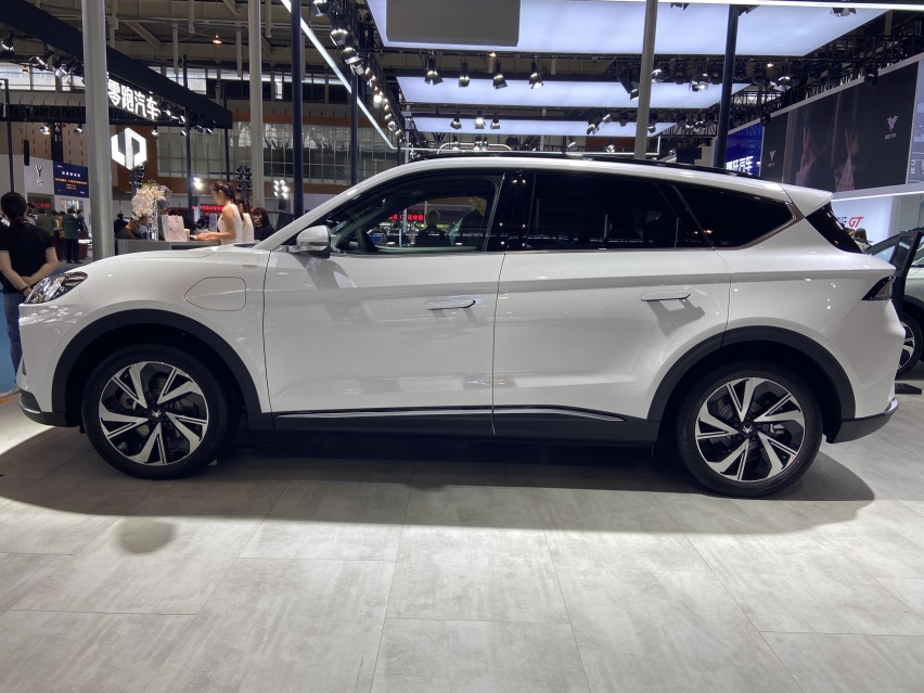 20万+纯电中型SUV，别局限于特斯拉Y了，这款车也是不错的选择