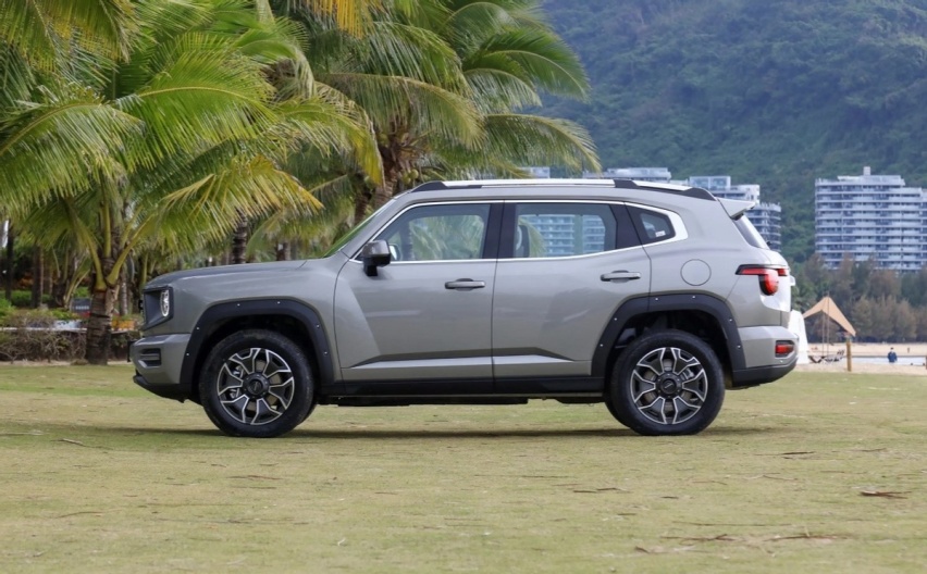 家用代步该如何抉择？哈弗二代大狗PHEV 吉利银河L7全面对比