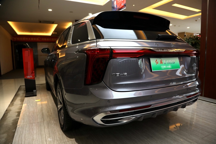 小号撩车：纯电动大型SUV 红旗E-HS9到店实拍 霸气十足