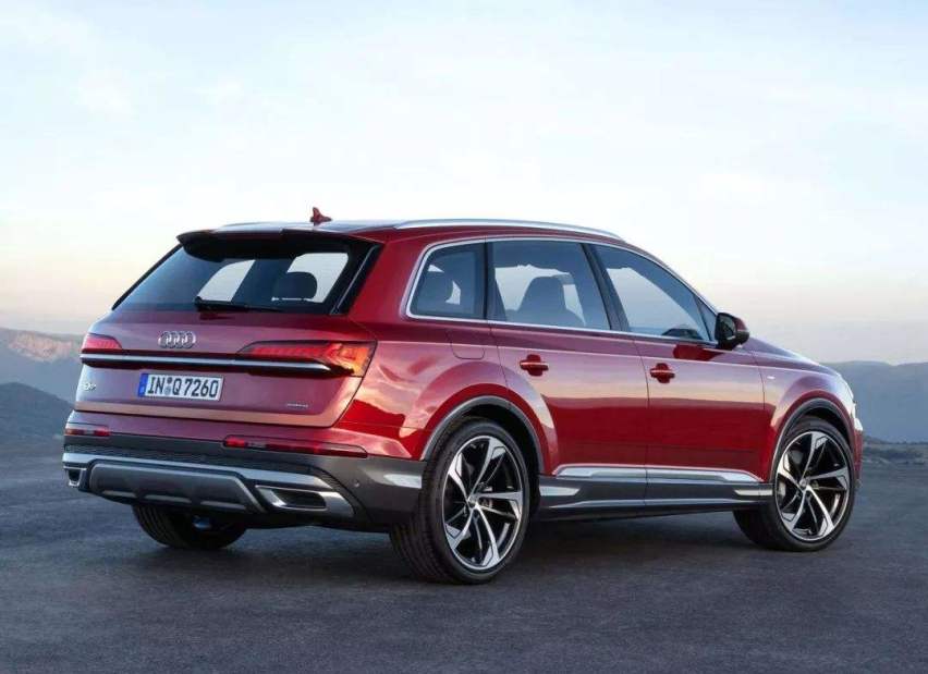 3.0T+48V轻混，动力足油耗低，奥迪Q7运动外观可比保时