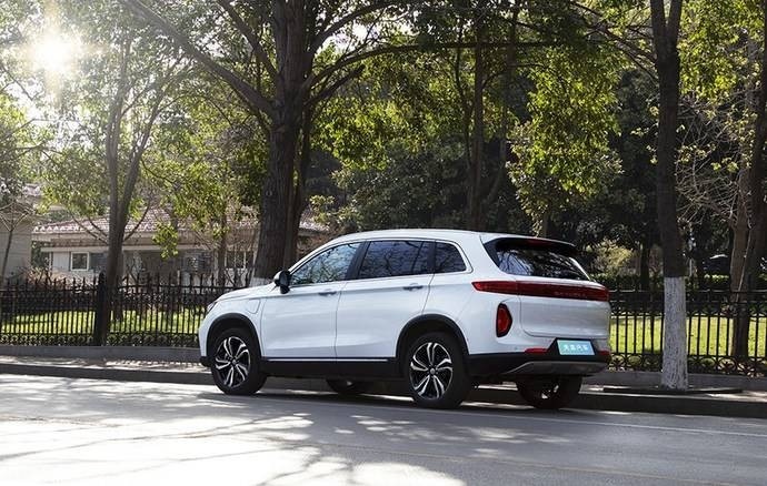 续航500km、第三季度上市，天美汽车BE11官图曝光