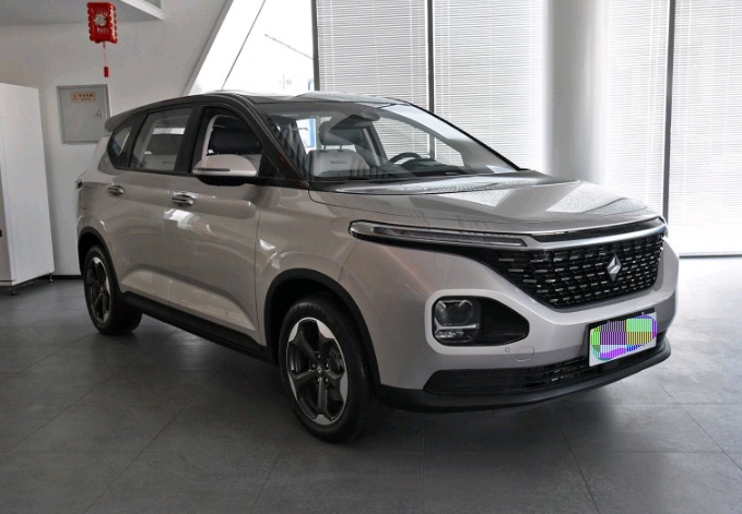 适合自驾MPV,高颜值强动力,“狠角色”RM5最低6.4万