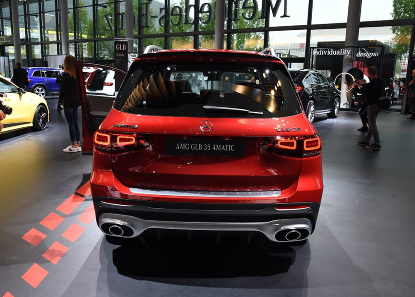 备受争议的7座奔驰SUV，内饰很高级，而国外版动力配2.0T
