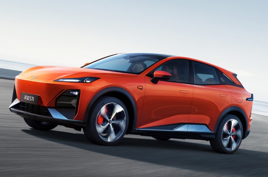 增程SUV“7”哥在线，过年不惧长途“智”驾出行