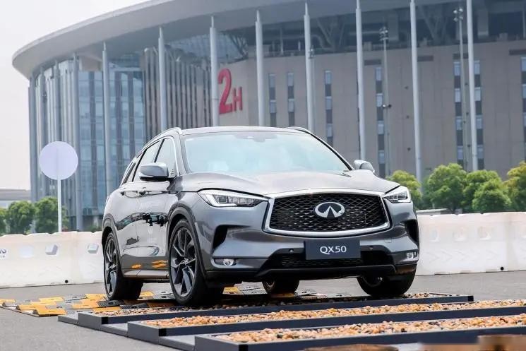 30万买豪华SUV，不要BBA，还有什么可以看的？