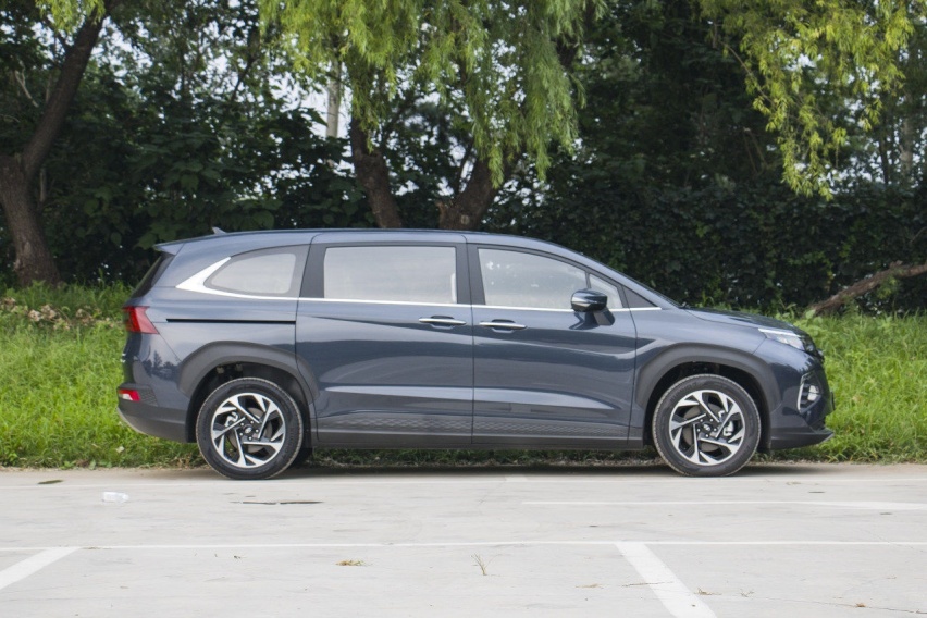 1.5T/2.0T+8AT 开着如丝般顺滑？试驾北京现代库斯途