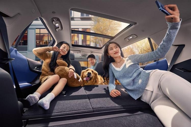 上汽通用三品牌齐上新，GL8 PHEV、IQ 傲歌、探界者 Plus打