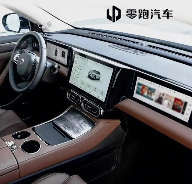 零跑版”L8”曝光！800V架构+全新平台 又一台内卷之王