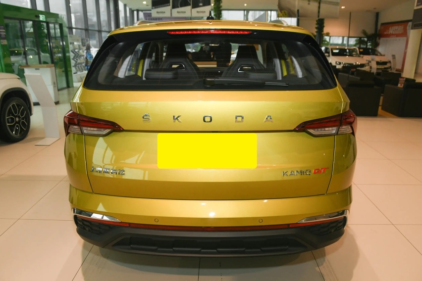 外观设计时尚，油耗低至6L，起售价11.19万元，柯米克GT怎么样？