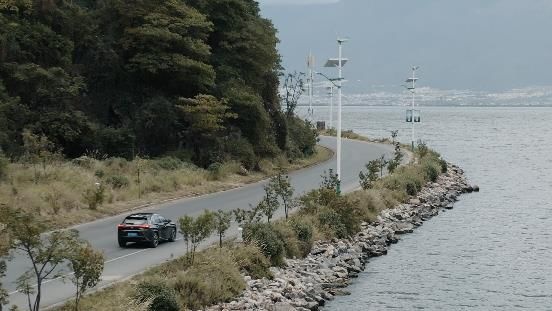雷克萨斯UX，那些平凡人的小执念与大梦想