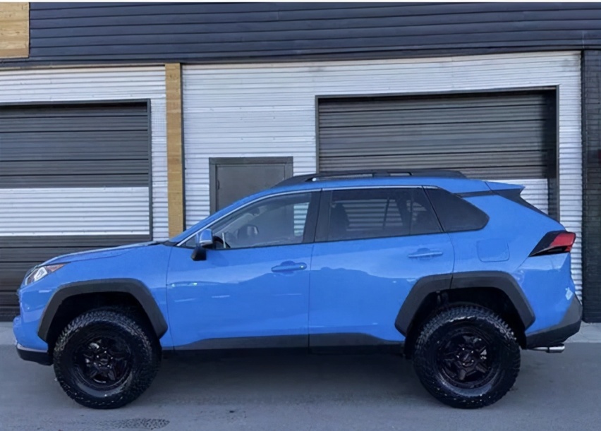 全新丰田RAV4海外实拍曝光 搭载2.5L发动机