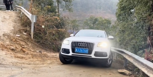 挑战成佛坡一把过！这5款SUV很牛气，最后一款是国产车