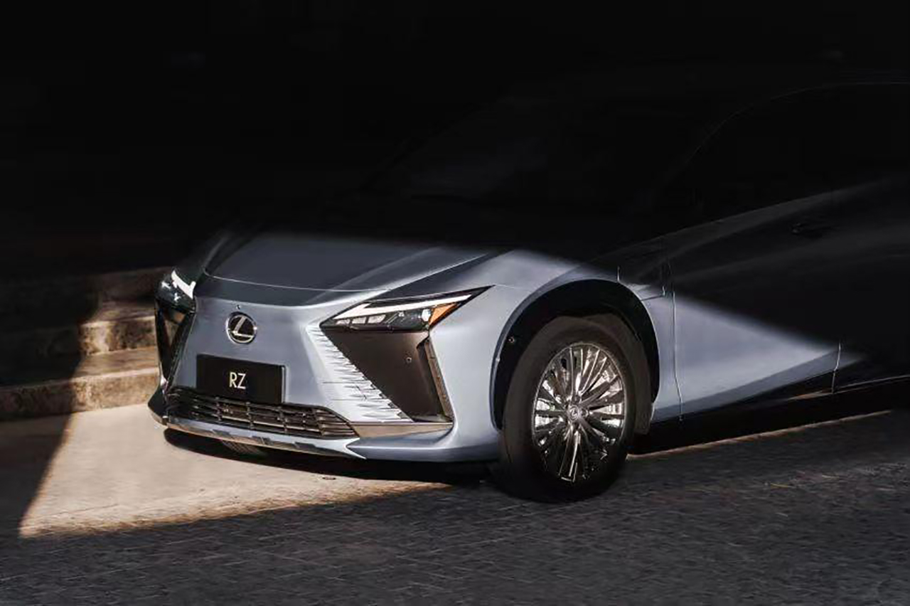 起售價(jià)36.99萬元 雷克薩斯旗下首款純電車 雷克薩斯RZ正式上市 起售價(jià)36.99萬元 雷克薩斯旗下首款純電車 雷克薩斯RZ正式上市