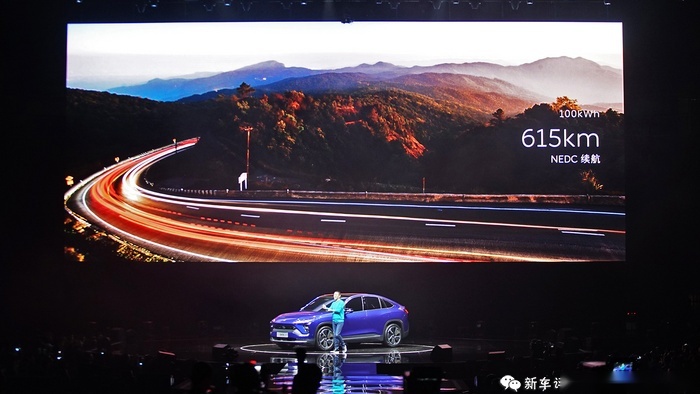 碾压Model Y！蔚来EC6破百4.7秒，特斯拉怕了吗？