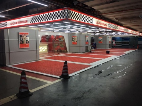 又是国金shopping的一天，遇到了林肯航海家车主