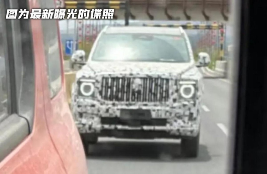 坦克800路试谍照曝光，有眉有眼充满智慧，是咋回事？