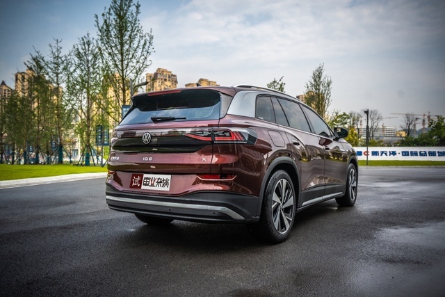 为什么年轻家庭需要一台7座纯电SUV？