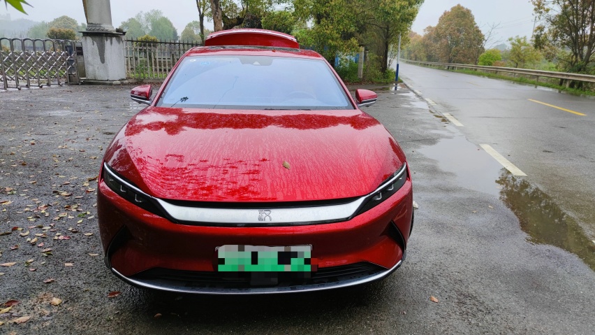都说家庭第二辆车才买电车，真正拥有油车和电车后，才发现错了