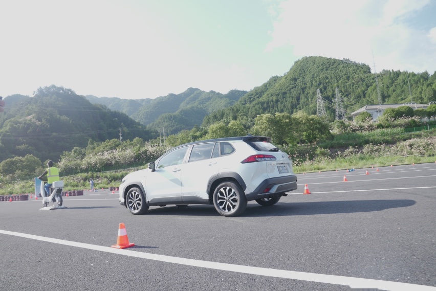试驾锋兰达双擎 科技层面刮目相看 2.9L/100km油耗你敢信？