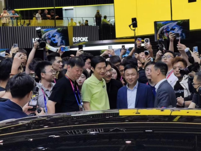 极狐汽车，卖力吆喝
