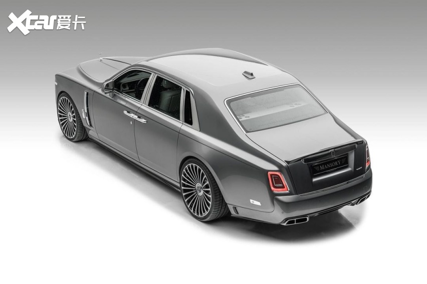 不可否认的是,这台迈莎锐定制的铁灰色幻影,让我们对整个著名品牌有了