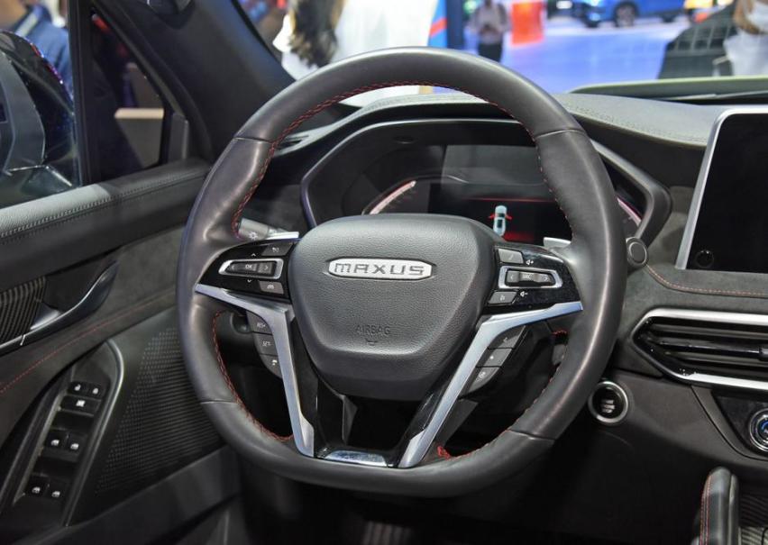 看上去很像丰田RAV4？大通D90 Pro亚马逊版，走越野路线