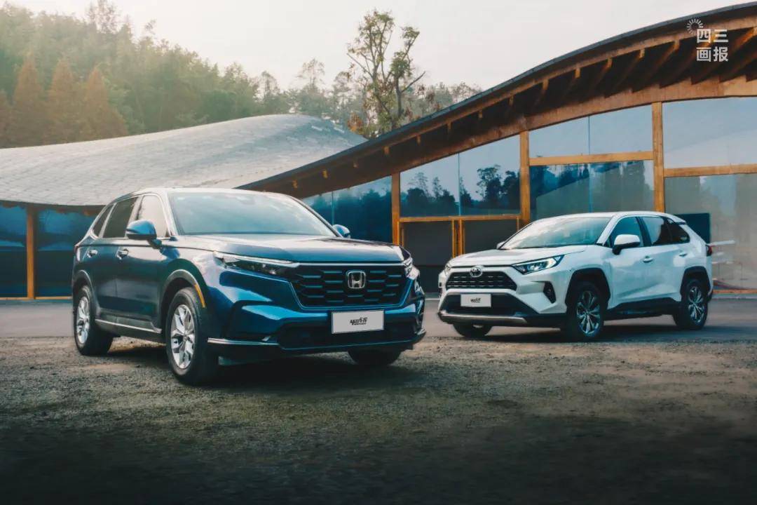 CR-V�Ķ�ʮ�꣬һ������RAV4����������RAV4