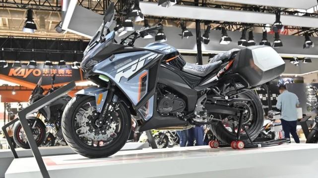 4.88万起！赛科龙RX6北京摩展正式上市 还有多款新车亮相