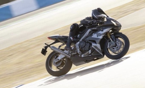 凯旋MOTO2三缸赛车市售版登场