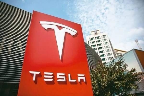 谁能想到特斯拉居然能靠卖“碳”稳赚几十亿？