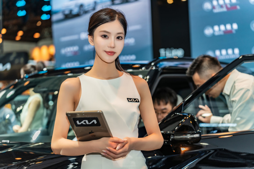 2024广州车展小姐姐大合集！是真男人就坚持到最后一张！