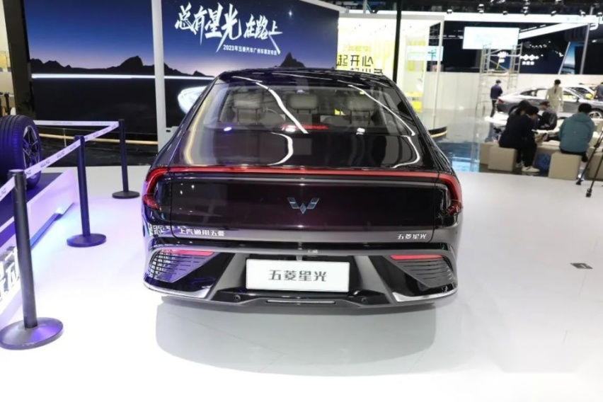 比秦PLUS大一号，五菱星光PHEV上市