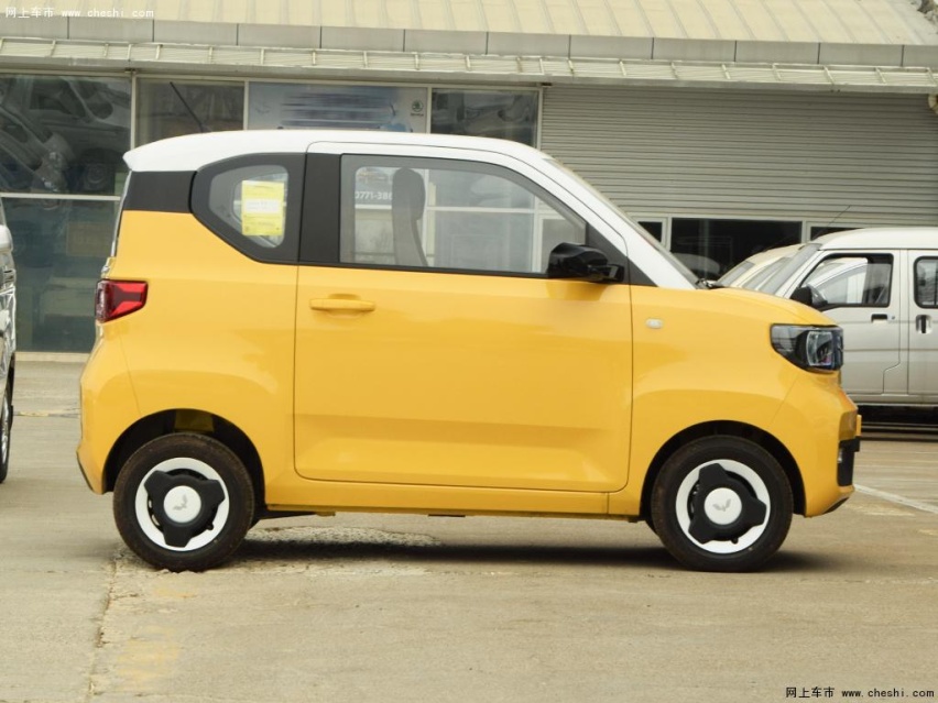 城市代步“小精灵”，QQ冰淇淋与宏光MINI EV怎么选？