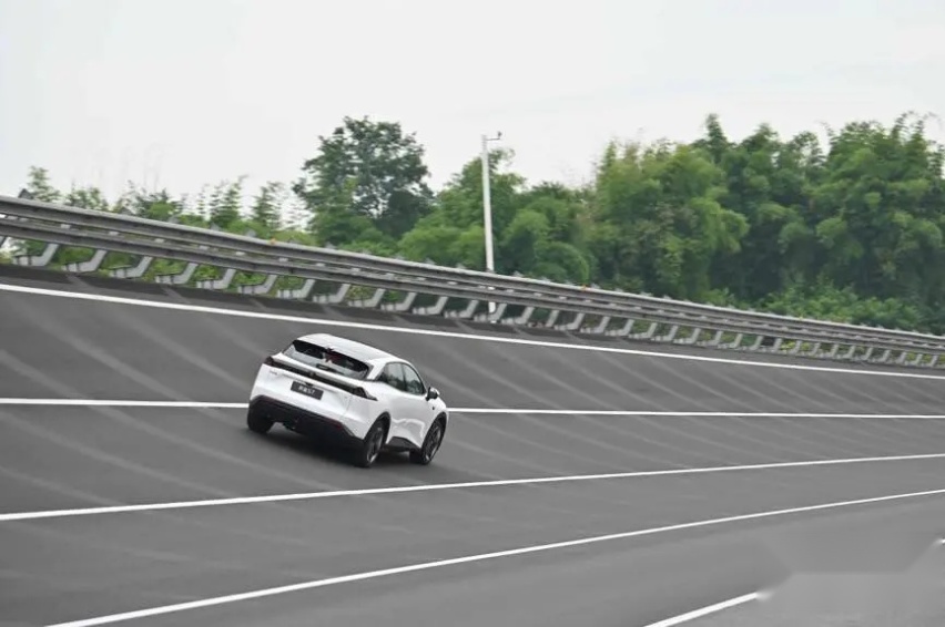 【e汽车】从纯电到增程，真诚就是深蓝S7最强悍的必杀技