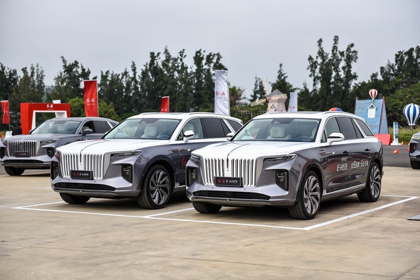 入门50.98万依旧有人觉得便宜的，也就只有这红旗全新SUV