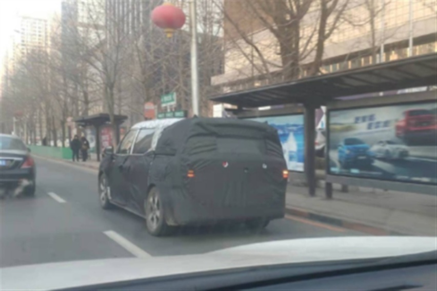 MPV市场新面孔！极氪002更多谍照曝光，纯电续航或超700km
