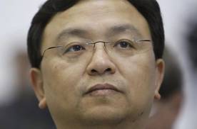 【柿柿车】29.98万起 标配云辇-A 3.9秒破百 大六座SUV腾势