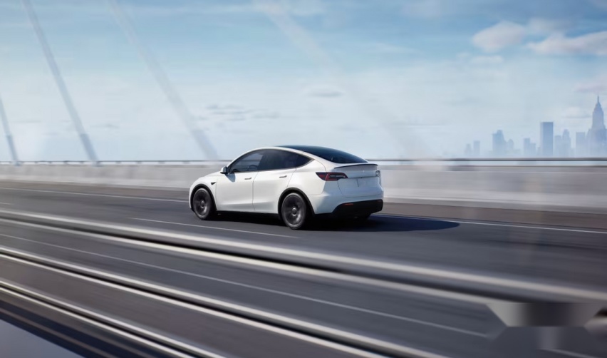 极星4对比特斯拉Model Y，谁说电车只讲智能不讲操控？