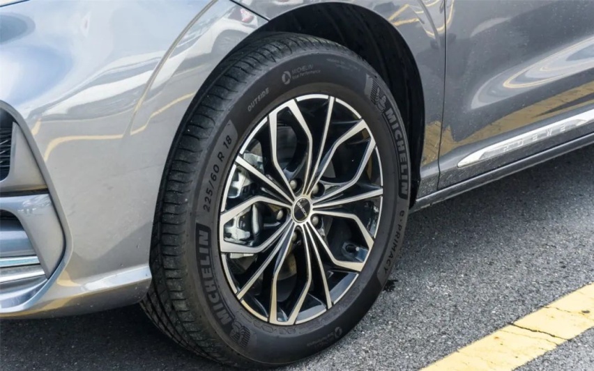 体验荣威iMAX8 EV：30万有档次的纯电MPV，大概只有它了