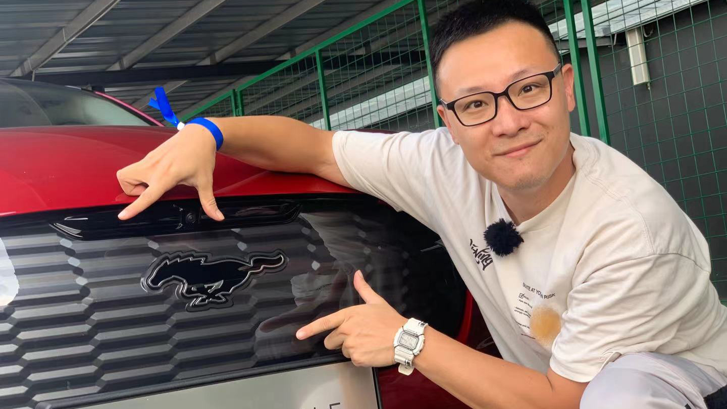 f׿ԇ{Mustang Mach-e@ƥRвУ