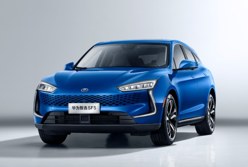 新能源车型当红“辣子鸡”，赛力斯华为智选SF5和Model Y怎么选？