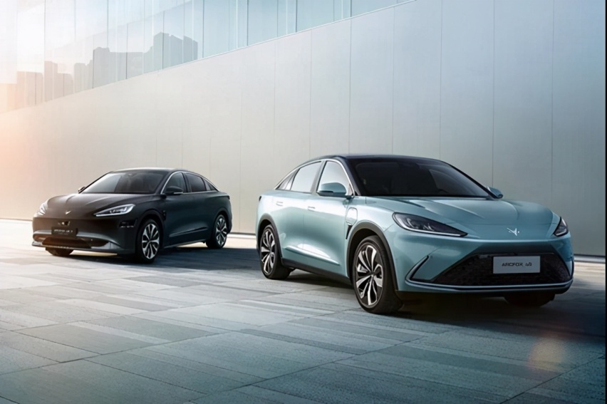 极氪001、比亚迪汉EV、极狐阿尔法S，加速飞快老司机才能驾控