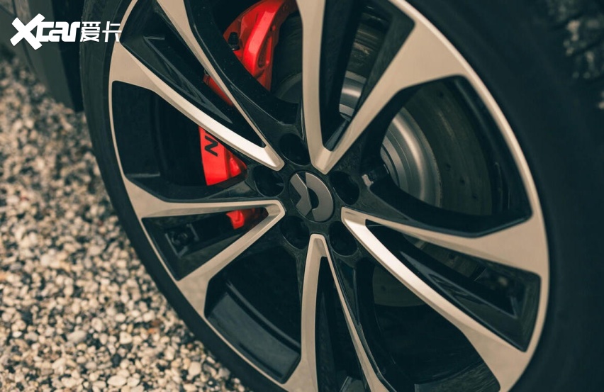 蔚来新专利，取消刹车系统，整合在电机里，能杀得住吗？