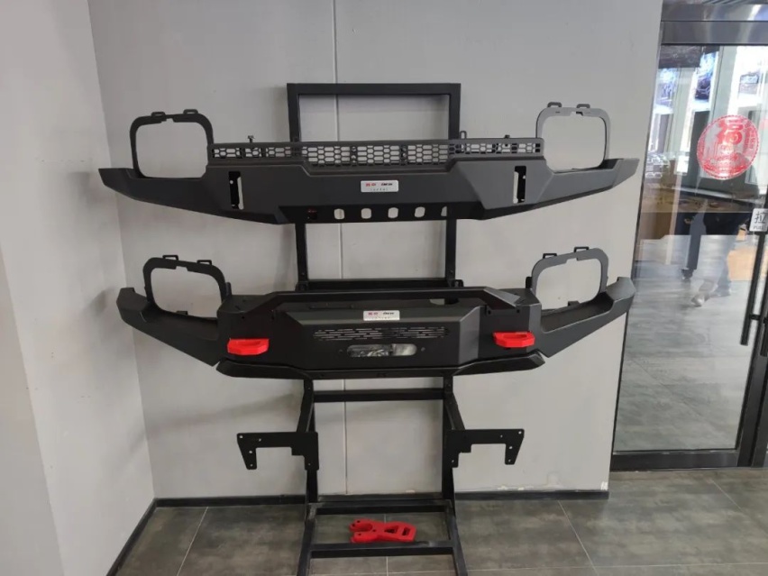 油耗仅8.5L，BJ40打出柴油牌，抢坦克300生意？