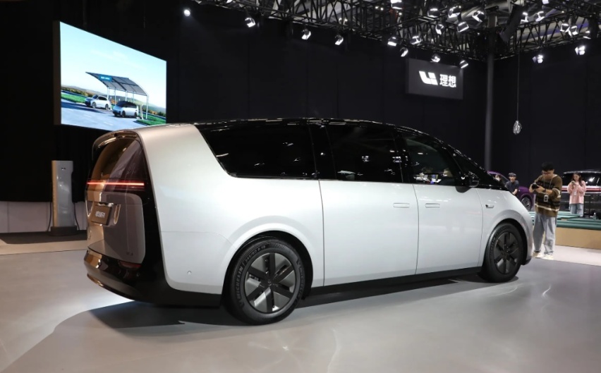2023广州车展最热门的五款MPV：理想MEGA真个性，小鹏X9够年轻
