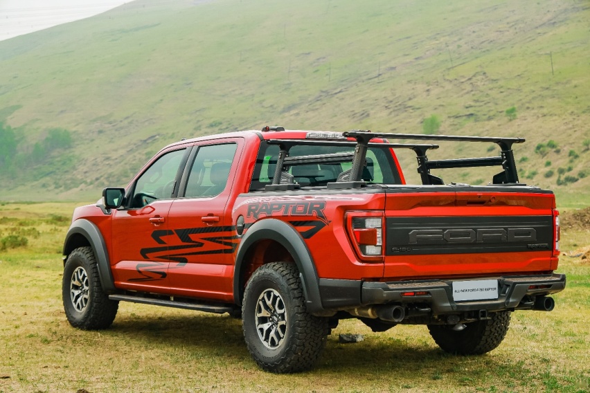 塞上驭“猛”，夏日逐风 全新一代福特F-150猛禽实车亮相