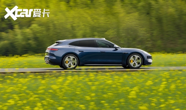 华为一口气甩出五张王炸！从22万到50万包场新问界M9领衔(图17)