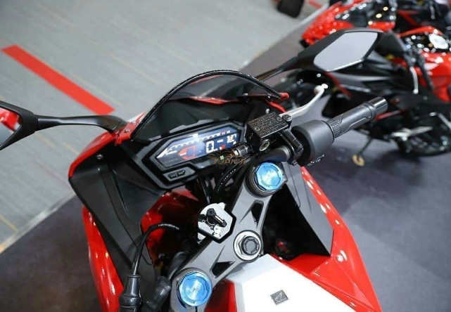 本田cbr150r 2021款不僅在外觀上