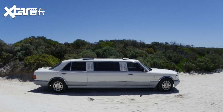 澳洲市场那些最古怪新奇的豪华加长车,前英女王座驾也在其中?
