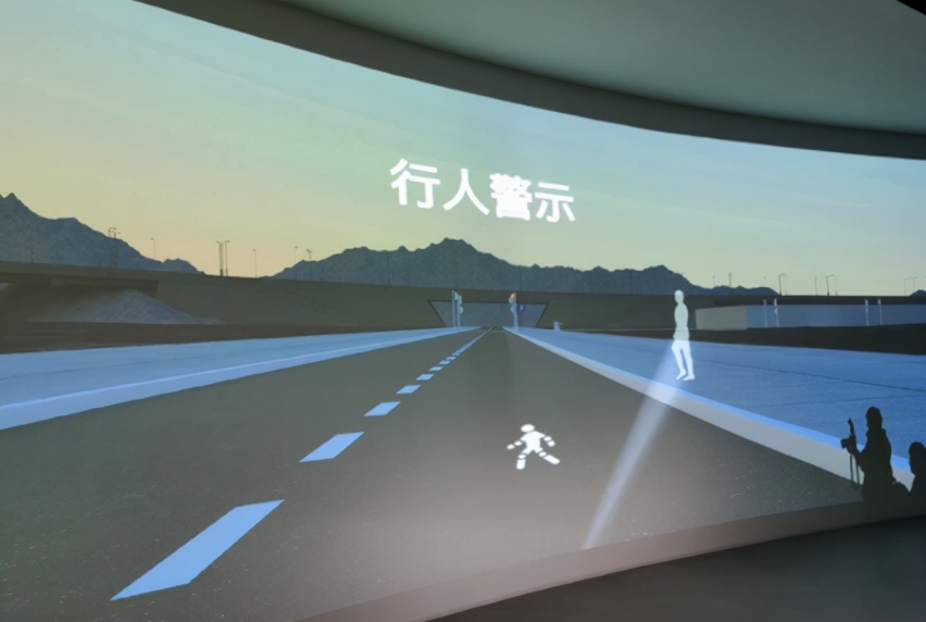 颠覆车灯的传统意义,智己L7 智能车语带领车灯走进智能新时代